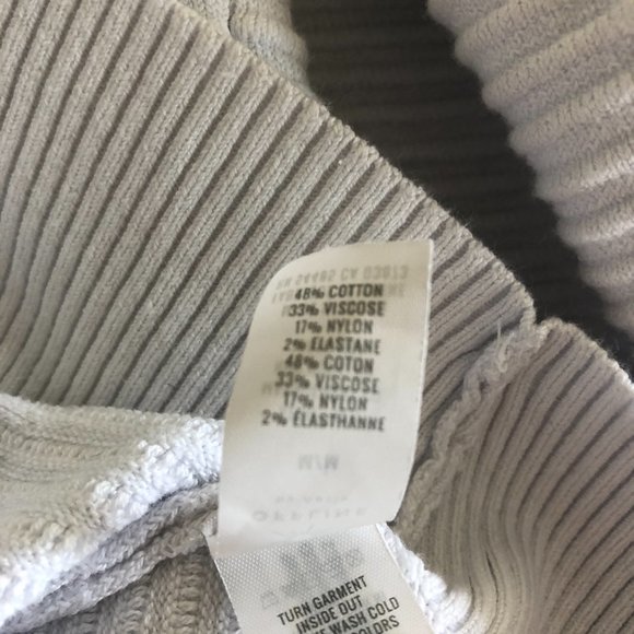 White OFFLINE by Aerie long sleeved summer top. Size M. - Picture 5 of 5